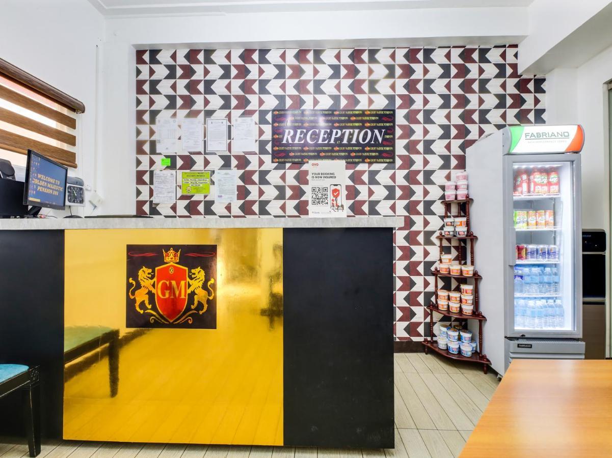 Oyo 895 Golden Majestic Pension Inn マニラ市 エクステリア 写真