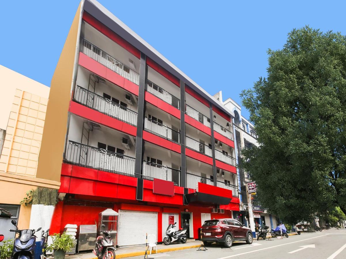 Oyo 895 Golden Majestic Pension Inn マニラ市 エクステリア 写真